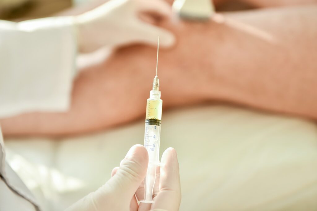 Zabiegi pod kontrolą USG - precyzyjne leczenie narządu ruchu w Synovia Warszawa