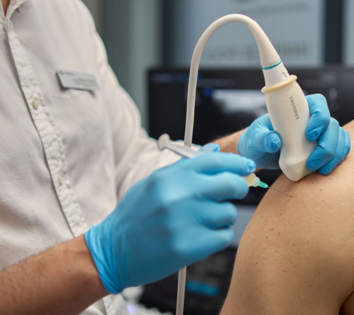 Blokada sterydowa łokcia pod kontrolą USG Warszawa - iniekcja przeciwzapalna Synovia