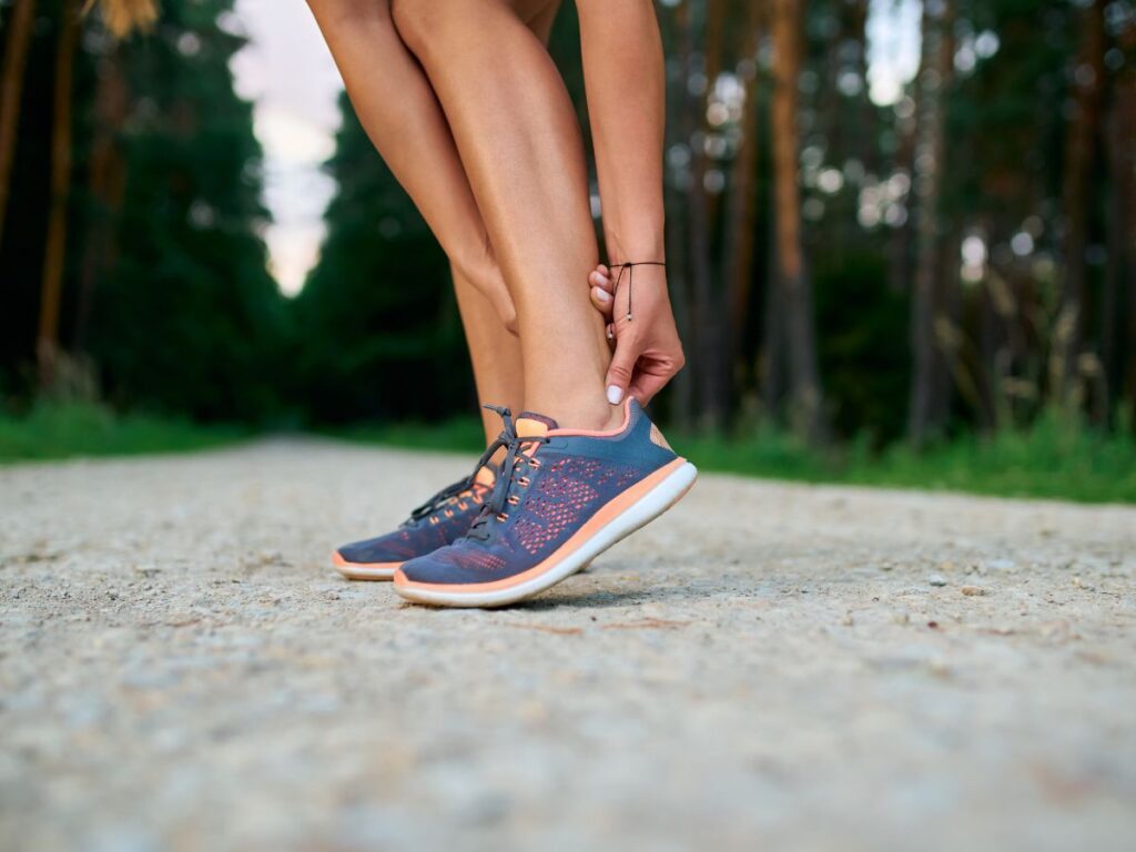 Badanie USG ścięgna Achillesa u biegacza - profesjonalna diagnostyka urazów sportowych Warszawa